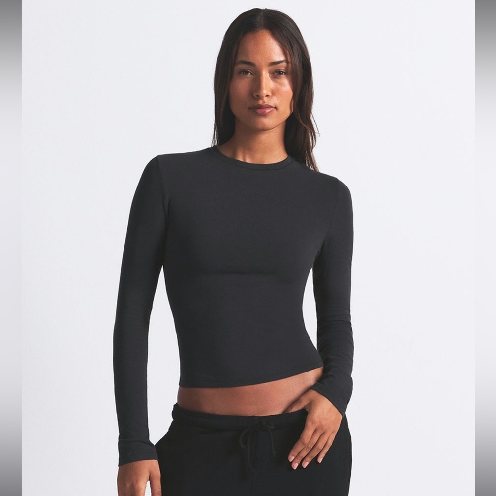SKIMS Cotton Jersey Long Sleeve T-Shirt in Soot Xs NWT